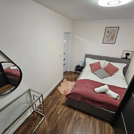 Rose, Osada Gorska شكلارسكا بوريبا