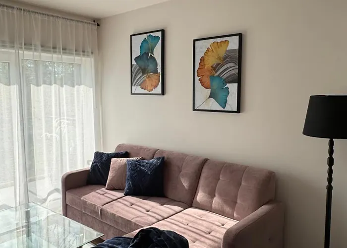 Rose, Osada Gorska アパート *